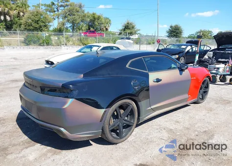 2018 Chevrolet Camaro 1Ls из США, поврежденный, VIN 1G1FA1RX6J0111174